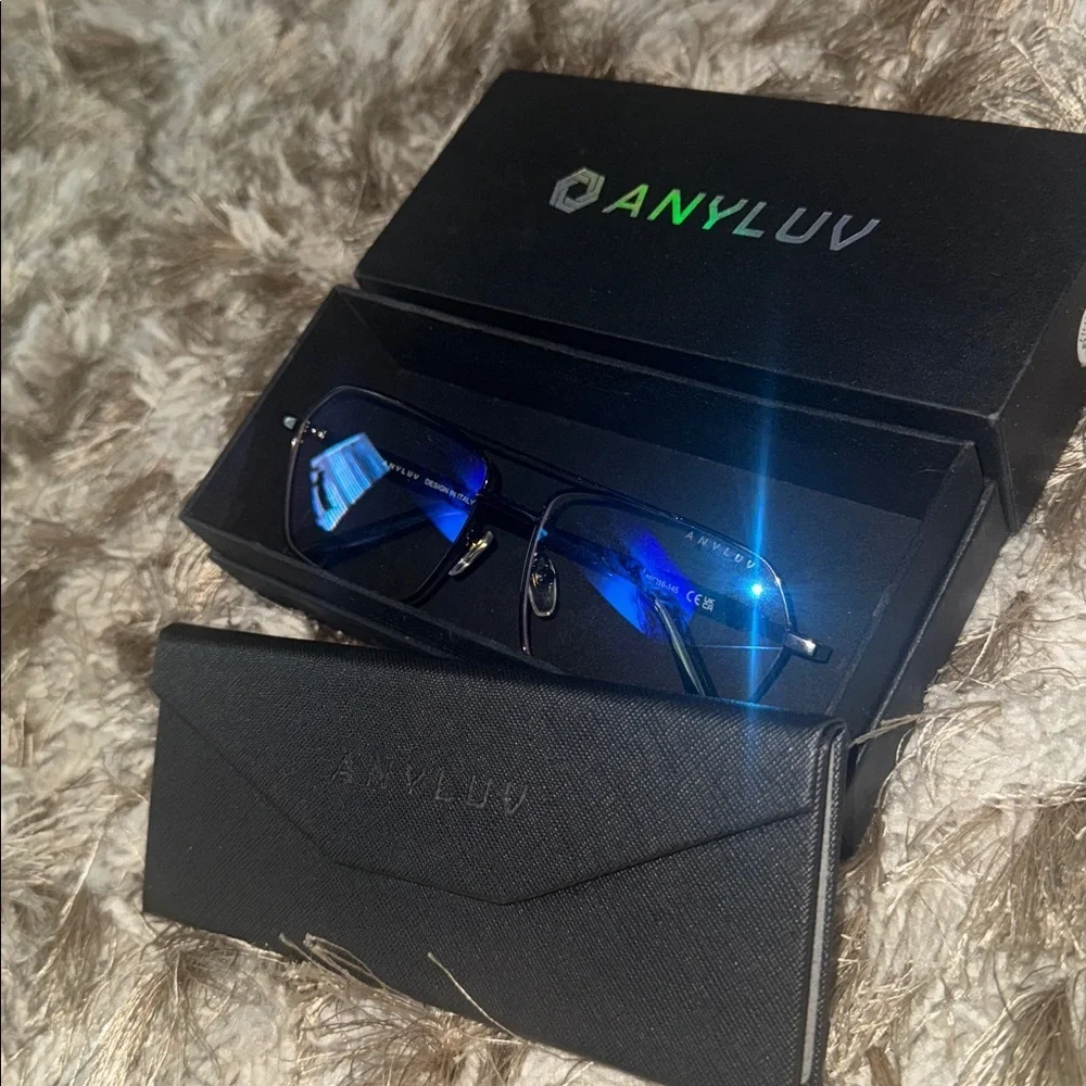 Anyluv Black and Blue Eyeglasses